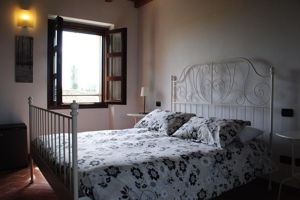 Agriturismo Cascina Mora Pavia Kamer foto