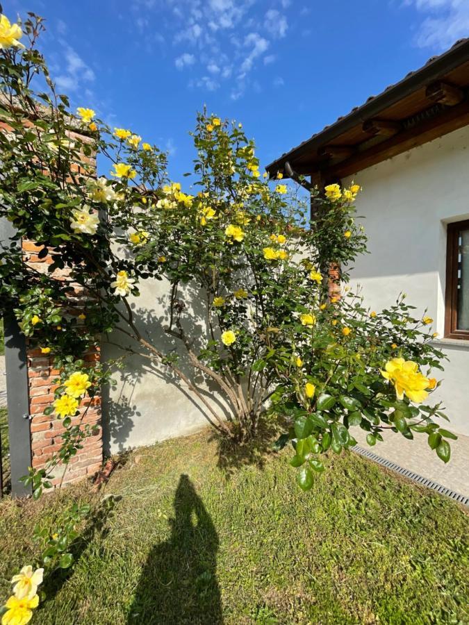 Agriturismo Cascina Mora Pavia Buitenkant foto